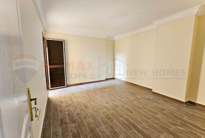 8376280 - Property Image 3