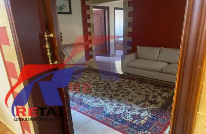 شقة - 3 غرف نوم - 2 حمامات للايجار في شارع عبد العزيز عيسي - المنطقة العاشرة - مدينة نصر - القاهرة