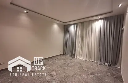 Apartment - 3 Bedrooms - 3 Bathrooms for sale in Al Agouza - Giza