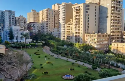 Apartment - 3 Bedrooms - 3 Bathrooms for sale in Saba Basha - Hay Sharq - Alexandria