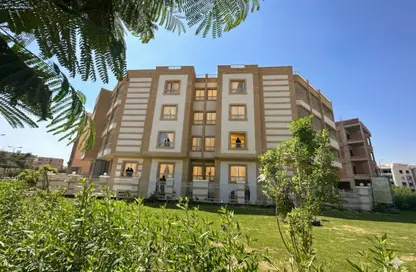 Apartment - 3 Bedrooms - 2 Bathrooms for sale in 6th Neighborhood - 1st Area - Shorouk City - Cairo