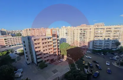 Apartment - 2 Bedrooms - 2 Bathrooms for sale in Smouha Square - Smouha - Hay Sharq - Alexandria