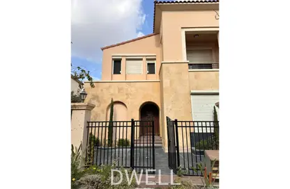 Villa - 4 Bedrooms - 5 Bathrooms for sale in Uptown Cairo - Mokattam - Cairo