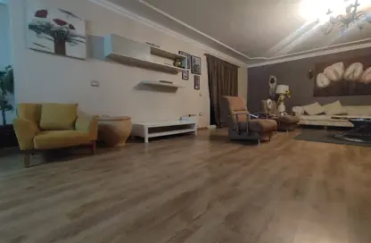 Apartment - 3 Bedrooms - 3 Bathrooms for rent in Sarayat Al Maadi - Hay El Maadi - Cairo