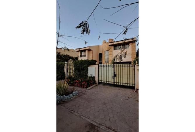 8121558 - Property Image 2