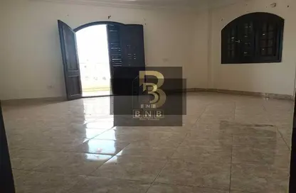 شقة - 3 غرف نوم - 2 حمامات للايجار في المنطقة ز - حى جنوب الاكايمية - مدينة القاهرة الجديدة - القاهرة