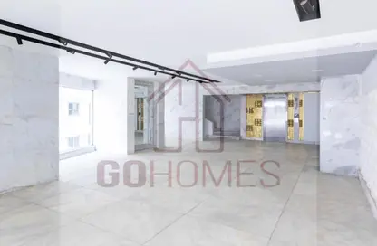 Apartment - 2 Bedrooms - 1 Bathroom for sale in Hay El Maadi - Cairo