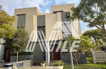 Townhouse - 3 Bedrooms - 4 Bathrooms for sale in Al Burouj Compound - El Shorouk Compounds - Shorouk City - Cairo