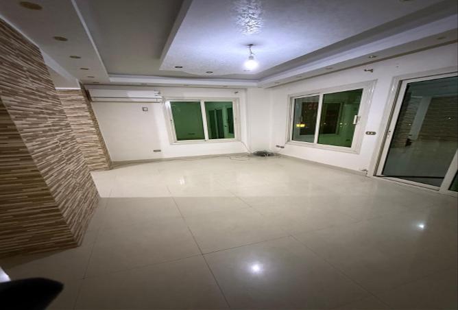 8049000 - Property Image 2
