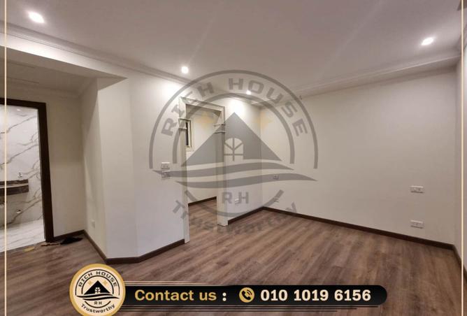 8476011 - Property Image 3