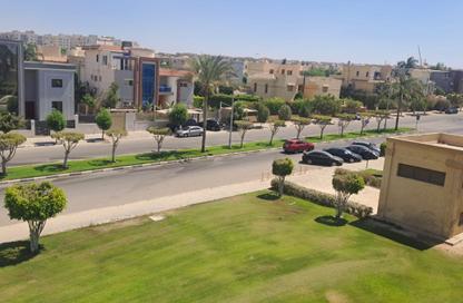 شقة - 2 غرف نوم - 2 حمامات للبيع في طريق بيفرلي هيلز - الحي السابع عشر - الشيخ زايد - الجيزة