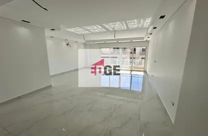 Apartment - 3 Bedrooms - 2 Bathrooms for sale in Mountain View iCity - 5th Settlement Compounds - The 5th Settlement - New Cairo City - Cairo