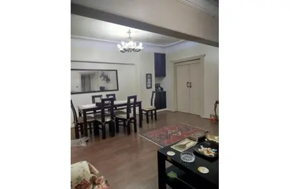 Apartment - 3 Bedrooms - 1 Bathroom for sale in Zamalek - Cairo
