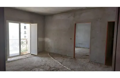 Apartment - Studio - 2 Bathrooms for sale in Hyde Park - 5th Settlement Compounds - The 5th Settlement - New Cairo City - Cairo