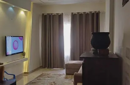 Apartment - 2 Bedrooms - 1 Bathroom for rent in Degla Gardens - Hadayek October - 6 October City - Giza