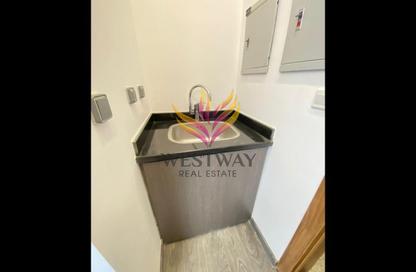 Office Space - Studio - 1 Bathroom for rent in Arkan Plaza - 26th of July Corridor - Sheikh Zayed City - Giza