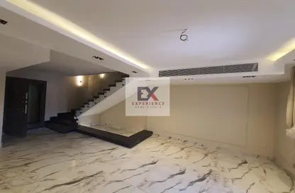 Duplex - 3 Bedrooms - 1 Bathroom for sale in Almaza St. - Almazah - Heliopolis - Masr El Gedida - Cairo