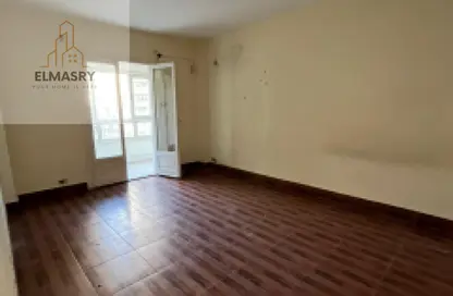 Apartment - 3 Bedrooms - 1 Bathroom for rent in Al Mesaha St. - Dokki - Giza