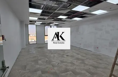 Office Space - Studio - 1 Bathroom for rent in Hyde Park Business District Mall - South Teseen St. - The 5th Settlement - New Cairo City - Cairo