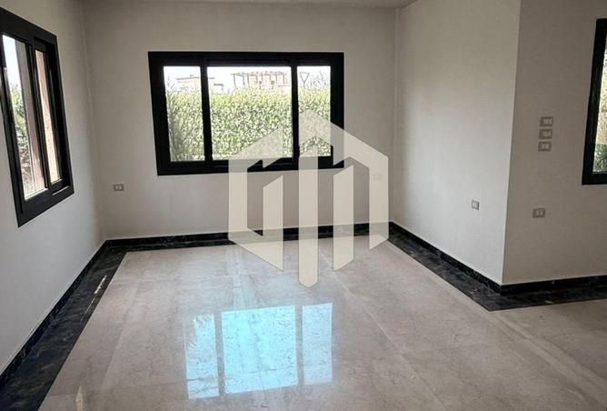 8043022 - Property Image 2