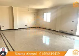 Apartment - 2 Bedrooms - 2 Bathrooms for sale in Green Towers - Smouha - Hay Sharq - Alexandria