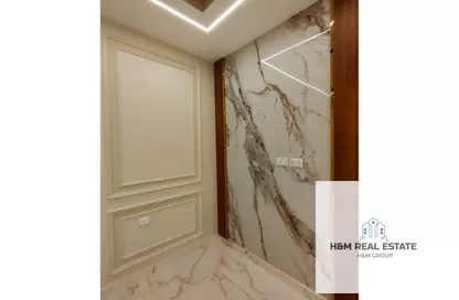 Apartment - 3 Bedrooms - 3 Bathrooms for sale in Gate 4 - Mena - Hadayek El Ahram - Giza