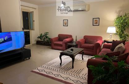 Apartment - 2 Bedrooms - 1 Bathroom for rent in Beverly Hills Road - 17th District - Sheikh Zayed City - Giza