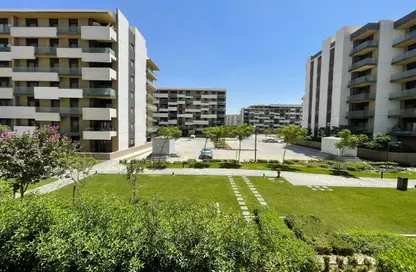 Apartment - 2 Bedrooms - 2 Bathrooms for sale in Al Burouj Compound - El Shorouk Compounds - Shorouk City - Cairo