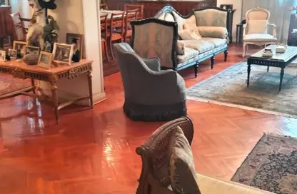 Apartment - 3 Bedrooms - 3 Bathrooms for sale in Zamalek - Cairo