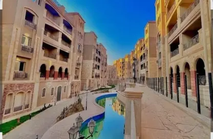 Apartment - 3 Bedrooms - 3 Bathrooms for sale in Rock Vera - 5th Settlement Compounds - The 5th Settlement - New Cairo City - Cairo
