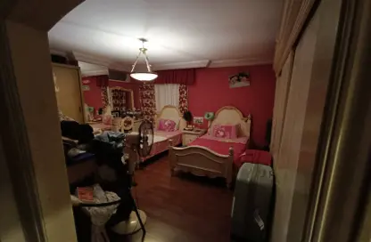 Apartment - 4 Bedrooms - 3 Bathrooms for sale in Sarayat Al Maadi - Hay El Maadi - Cairo