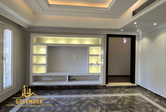 8166577 - Property Image 3