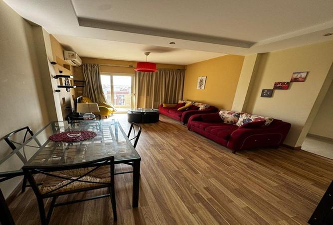8080877 - Property Image 2