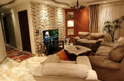 Apartment - 3 Bedrooms - 1 Bathroom for sale in Zahran Roshdy St. - Glim - Hay Sharq - Alexandria