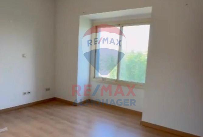 8324665 - Property Image 3