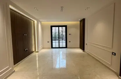 Apartment - 3 Bedrooms - 2 Bathrooms for sale in Gate 4 - Mena - Hadayek El Ahram - Giza