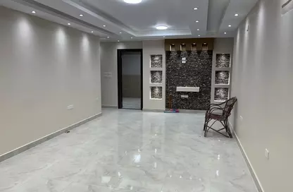 Office Space - Studio - 3 Bathrooms for rent in Zahraa El Maadi - Hay El Maadi - Cairo