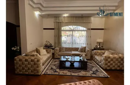 Villa - 4 Bedrooms - 4 Bathrooms for sale in 2nd District East - Shorouk City - Cairo