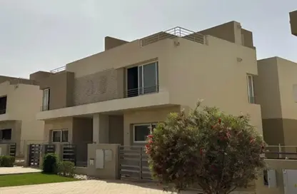 فيلا - 6 غرف نوم - 8 حمامات للبيع في ذا كراون - طريق مصر اسكندرية الصحراوي - مدينة 6 أكتوبر - الجيزة