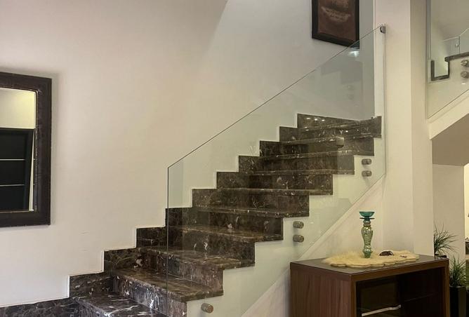 8351600 - Property Image 2