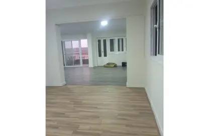 Apartment - 3 Bedrooms - 1 Bathroom for rent in Mostafa Al Nahas St. - 6th Zone - Nasr City - Cairo