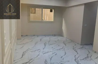 Apartment - 3 Bedrooms - 2 Bathrooms for rent in North Lotus - El Lotus - New Cairo City - Cairo
