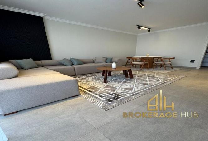 8243003 - Property Image 3