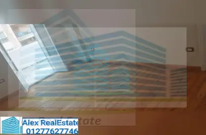 شقة - 3 غرف نوم - 2 حمامات للايجار في ميدان جليم - جليم - حي شرق - الاسكندرية