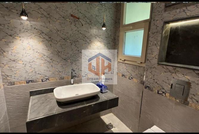 8456200 - Property Image 2