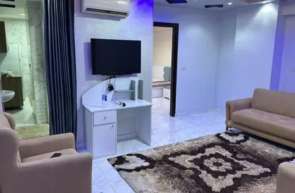 Apartment - 2 Bedrooms - 1 Bathroom for sale in Al Quds Al Sharif St. - Mohandessin - Giza