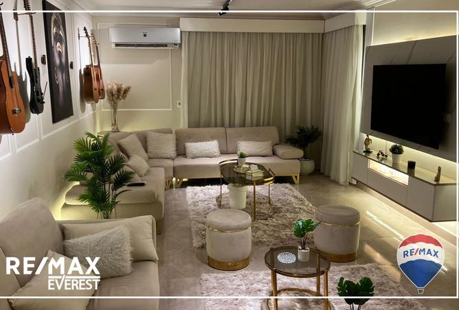 8300271 - Property Image 3