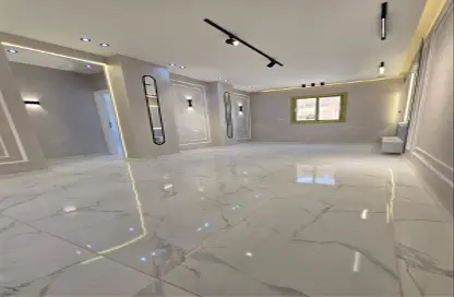 Apartment - 3 Bedrooms - 2 Bathrooms for sale in Gate 4 - Mena - Hadayek El Ahram - Giza