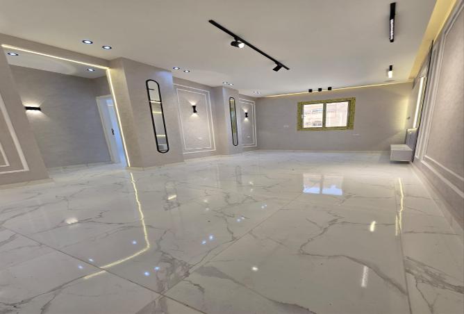 7989915 - Property Main Image