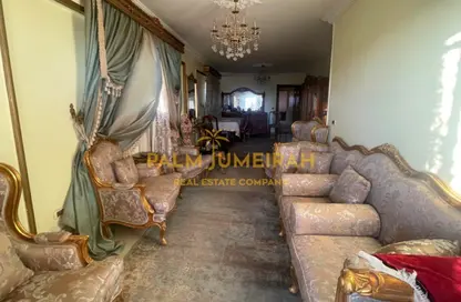 Apartment - 3 Bedrooms - 1 Bathroom for sale in Al Ekbal St. - Laurent - Hay Sharq - Alexandria